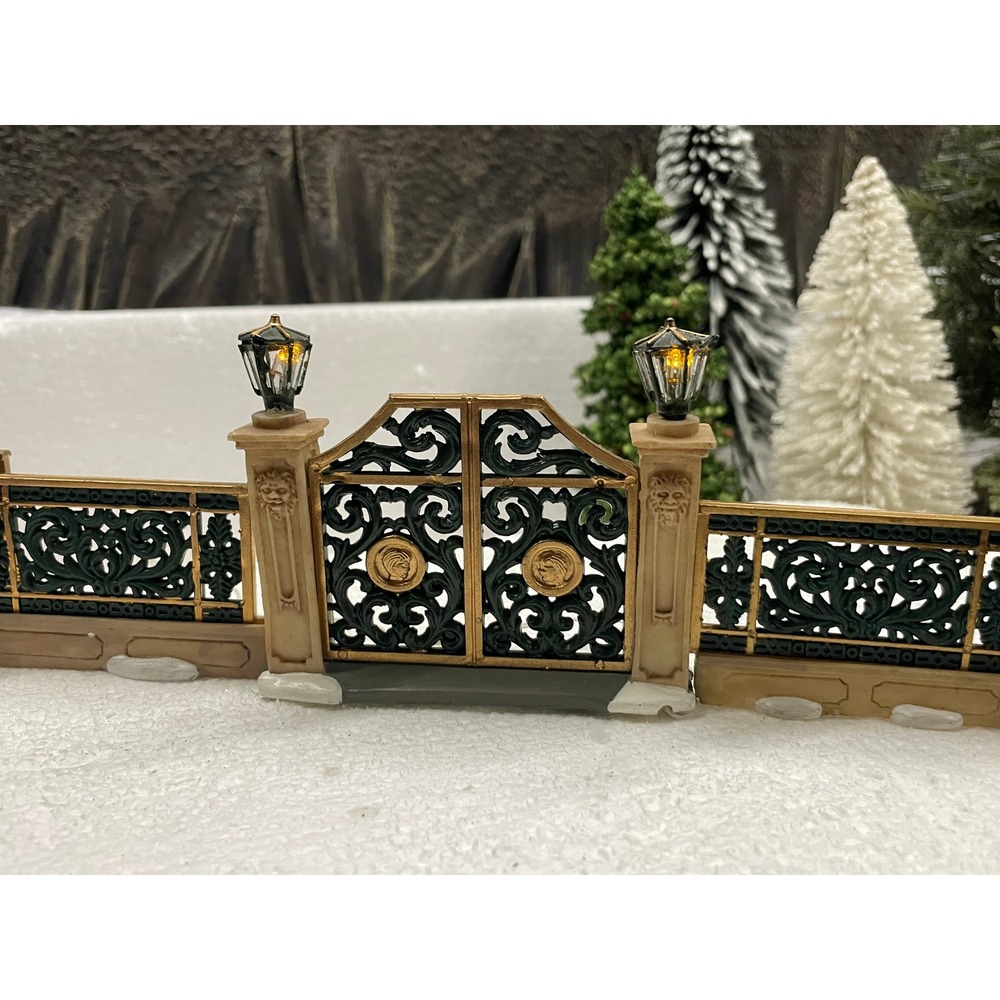 Dept 56 Dickens Village Wrought Iron Gate and Fence Lighted Accessory 58340